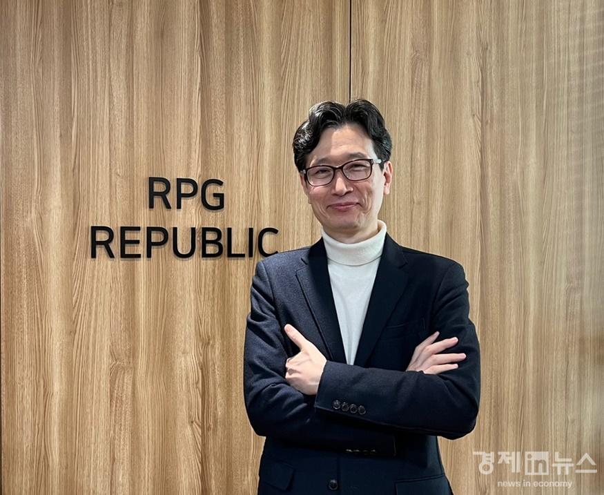 인터뷰사진_알피지리퍼블릭.jpg